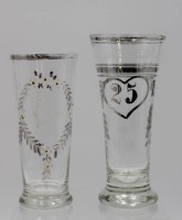 Los 10007 <br>2x Biergläser, Zur Silberhochzeit, älter, berieben, ca. H-17,5cm.