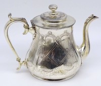 Auktion 341 / Los 11003 <br>schwere Teekanne, plated "Reed&amp;Barton" England, leicht berieben, H-17 cm