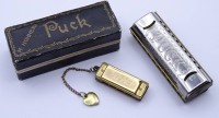 Los 16001 <br>Zwei kl. Mundharmonikas, 1x Hohner, 1x Hohner Puck