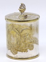 Los  <br>Honigtopf oder ähnliches mit Soldatenkopf als Deckelgriff, Messing versilbert, tw. berieben, H-11,5 cm
