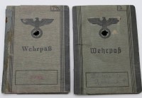 Los 7011 <br>2x div. Wehrpässe, wenig Eintragungen, Altersspuren