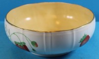 Los 8041 <br>gr. Schale mit Beerendekor "Bing&amp;Gröndahl, Copenhagen"H-9 cm, D-22 cm