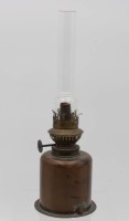 Auktion 341 / Los 16027 <br>Petroleum-Lampe, Kupfer, älter, ca. H-29cm.
