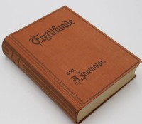 Los 3014 <br>Jaumann, A., Textilkunde - Ein Hand- und Nachschlagebuch für die Praxis des Textilkaufmannes und für alle Zweige des Textilfaches, Killinger, 1939, anbei Stoffmuster zur Textilkunde
