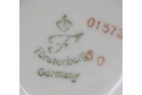 Auktion 362 / Los 8001 <br>Teeservice für 6 Personen, Fürstenberg, Streublümchen, 50er Jahre, 27 Teile, Teekern, 6x kompl. Gedecke sowie 6x Eierbecher, Kanne H-11,5cm Tasse H-4,2cm.