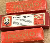 Los 16066 <br>3x kl. Hohner Mundharmonikas in orig. Schachteln, 2x Piccolo, 1x  Echophone, B-ca.2x9, 1x 10,5 cm