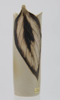 Los 9045 <br>Vase, Kunstkeramik, ungemarkt, Blattdekor, H-20,8cm.