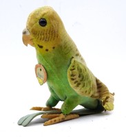 Los 12037 <br>Wellensittich "Steiff", "Hansi", Knopf und Fahne, L. 12cm