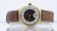 Auktion 342 / Los 2034 <br>Herren Armbanduhr "Junghans", mechanisch, Werk läuft kurz an, D. 31,6mm, Alters- und Gebrauchsspuren