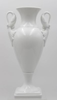 Auktion 342 / Los 8027 <br>hohe Schwanenhals-Vase, Kaiser, Weißporzellan, H-34,5cm