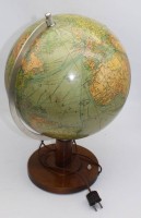 Auktion 342 / Los 16014 <br>gr. Columbus-Erdglobus aus Glas, beleuchtbar, wohl um 1920, H-53 cm, D-ca. 40 cm (mit Niger-Kolonie, Französ. West-Afrika etc)