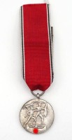 Auktion 342 / Los 7050 <br>Sammlernachlass! Medaille zur Erinnerung an den 13. März 1938 mit Medaillenband (ungeprüft)