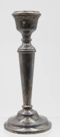 Auktion 342 / Los 11020 <br>Leuchter, Sterling, England, ungepflegte Erhalrung, gefüllter Stand, H-18,5cm. 204gr.