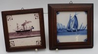 Auktion 342 / Los 9038 <br>Paar antike FLiesen mit Schiffsdarstellungen, wohl Niederlande, je gerahmt, ca. 18,5 x 18,5cm und 16 x 16cm.