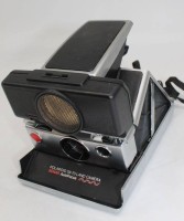 Auktion 342 / Los 16021 <br>Polaroid Kamera  SX-70 Land Camera, Autofocus, gut erhalten