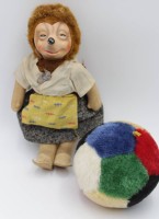 Auktion 342 / Los 12023 <br>alte Mecki-Puppe und Steiff-Ball, ca. H-28cm, bespielte Erhaltungen