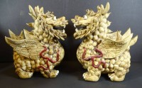 Auktion 342 / Los 15511 <br>Paar Tempeldrachen, China, Keramik, 1x guter Zustand, 1x kl. Abplatzer, Alter?, H-19 cm, L-17 cm