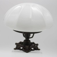 Auktion 342 / Los 16037 <br>Deckenlampe mit Milchglasschirm, neuzeitl. , H-23cm D-ca. 25cm.