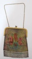 Auktion 342 / Los 13016 <br>Kettentasche, älter, bemalt, Bügel goldfarben, ca. 15,5 x 12cm