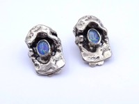 Los 1001 <br>Paar Ohrclips mit Opale, Silber 835/000, L. 2,2cm, zus. 13,7g.