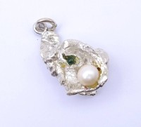 Los 1011 <br>Massiver Silber Anh&auml;nger mit Perle, Silber 925/000, L.3,6cm, 15,2g.