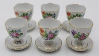 Los 8007 <br>6x Eierbecher, Herend, je mit Jahreszahl, 4x 1978, 1980 und 1981, ca. H-5,7cm.