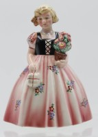 Auktion 343 / Los 9000 <br>Figur, Royal Belvederé, Mädchen mit Blumen, polychr. Bemalung in Unterglasur, ca. H-15cm.