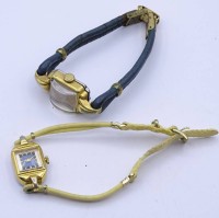 Los 2035 <br>2x Damen Armbanduhren, mechanisch, Werke laufen