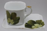 Auktion 343 / Los 8027 <br>Tasse mit U.T., florale Bemalung, H-6,2cm.