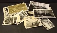 Auktion  / Los 7007 <br>Lot Fotos mit milit&auml;rischen Motiven, Wehrmacht, ca. 36 St&uuml;ck, davon 6 St&uuml;ck in H&uuml;lle von 1953, vor Zollamt