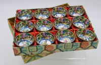 Los 15505 <br>12x kl. Sch&auml;lchen, China, bunt bemalt, orig.Karton, je H-2,5cm D-5cm