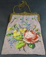 Auktion  / Los 13007 <br>kl. Handbeutel mit Perlstickerei, wohl 19.Jhd? eine Naht oben am Rand gel&ouml;st