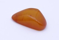 Los  <br>Bernstein Anhänger, Öse fehlt, L. 3,8cm, 6,2g.