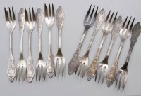 Los 11034 <br>12x Kuchengabeln, Friesenmuster, versilbert, je 6x Robbe u. Berking und 6x Hanseat