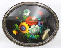 Auktion 345 / Los 15030 <br>gr. ovales Lacktablett, UDSSR, florale Bemalung, auf Metall, 50 x 40cm.