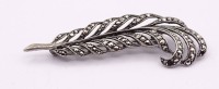 Los  <br>Silber Brosche mit Markasiten 835/000, L. 5,3cm, ein Stein fehlt, 4,5g.