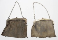 Auktion 369 / Los 11009 <br>2x Kettentaschen, 19. Jhd., jeweils mit starken Besch&auml;digungen, ca. 17 x 16cm.