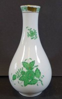 Auktion 369 / Los 8046 <br>Vase "Herend" Apponyi gr&uuml;n, H-16 cm