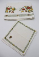 Auktion  / Los 13027 <br>Tischdecke und 6x Servietten, Dekor Summerday von V &amp; B , Decke 145 x 120cm und