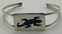 Auktion 344 / Los 1049 <br>Armspange mit  eingelegten Salamander, Alpacca