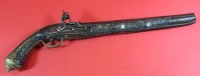 Auktion 344 / Los 7040 <br>Steinschloss-Pistole   um 175f0, Messing und Perlmuttverzierungen, L-50 cm