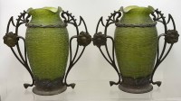 Auktion 376<br>Paar grosse Jugendstil-Vasen mit Bronzemontur, Palme-K&ouml;nig, gr&uuml;n, leicht l&uuml;strierend, H-30 cm, B-30 cm sehr gut erhalten