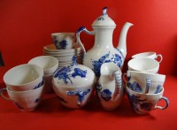 Auktion 356 / Los 8032 <br>Kaffeeservice für 11 Personen "Royal Copenhagen" blaue Blume, Kanne H-23 cm, 26 Teile