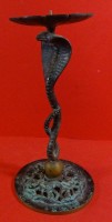 Auktion 345 / Los 15026 <br>Bronze Kobra als Kerzenhalter, H-26 cm, patiniert