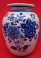 Auktion 345 / Los 9015 <br>gr. Vase "RAAM" Delft  blau, H- 24 cm, D-16 cm