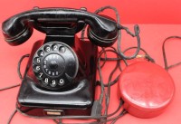Auktion 345 / Los 16010 <br>altes Telefon mit Wählscheibe, funktionstüchtig mit langen Kabel, W48, 1963, gut erhalten