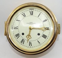 Auktion 345 / Los 2044 <br>gr. Messing Schiffsuhr "Wempe Chronometerwerke Hamburg" bezeichnet, Batteriewerk, D-ca. 19 cm, T-10 cm