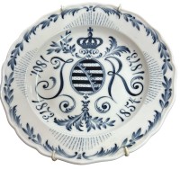 Auktion 364<br>Krönungsteller 1801-1873 Wappen von Sachsen mit Initialien JH, Meissen, 1. Wahl, D-24 cm