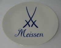 Auktion 352 / Los 8051 <br>Teller mit Meissen Schwerter, 1.Wahl, D-25 cm