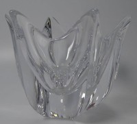 Auktion 346 / Los 10001 <br>schwere Kristallschale "Orrefors-Sweden", Etikett und Ritzsignatur, H-13 cm, D-15 cm,